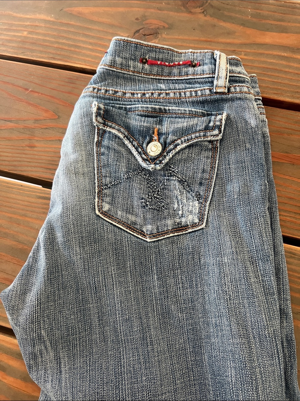 Vigoss Straight Leg Jeans in Faded Blue